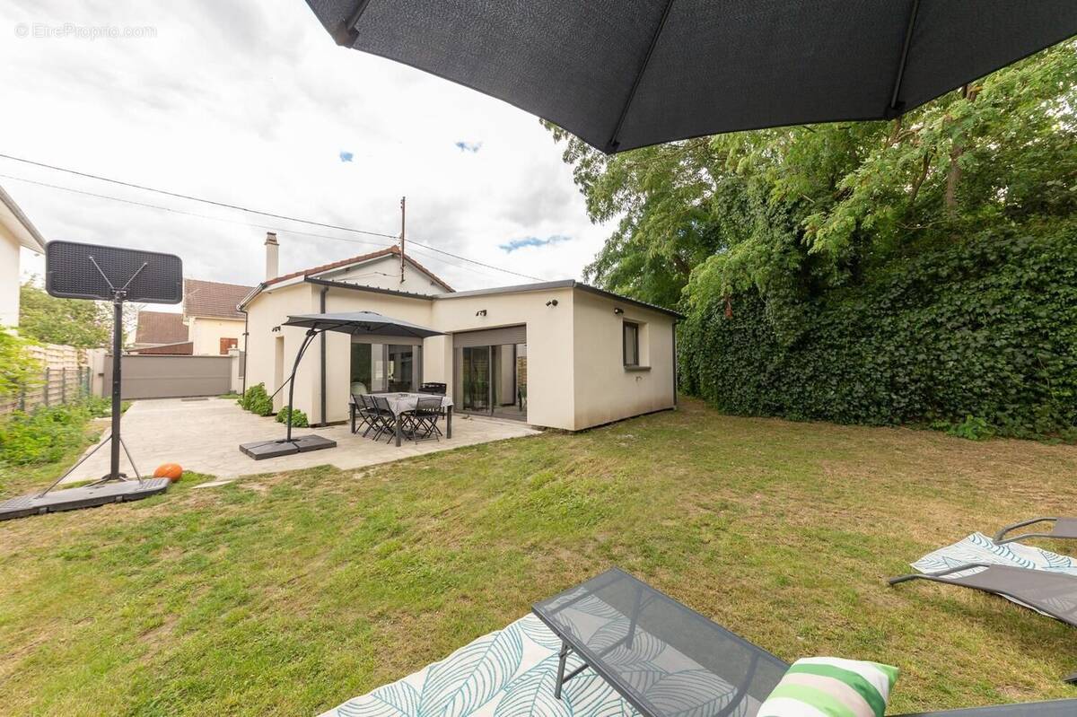 Maison à LE PLESSIS-BOUCHARD