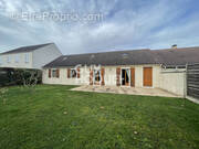 Maison à FONTENAY-TRESIGNY