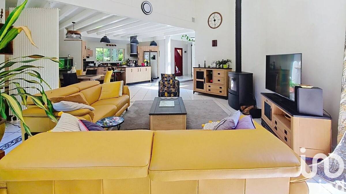 Photo 1 - Maison à CARCARES-SAINTE-CROIX