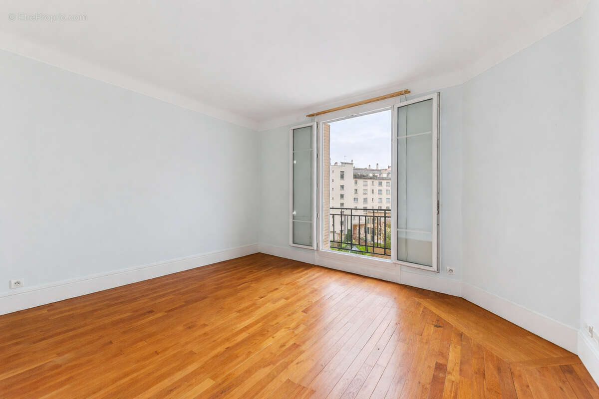 Appartement à PARIS-15E
