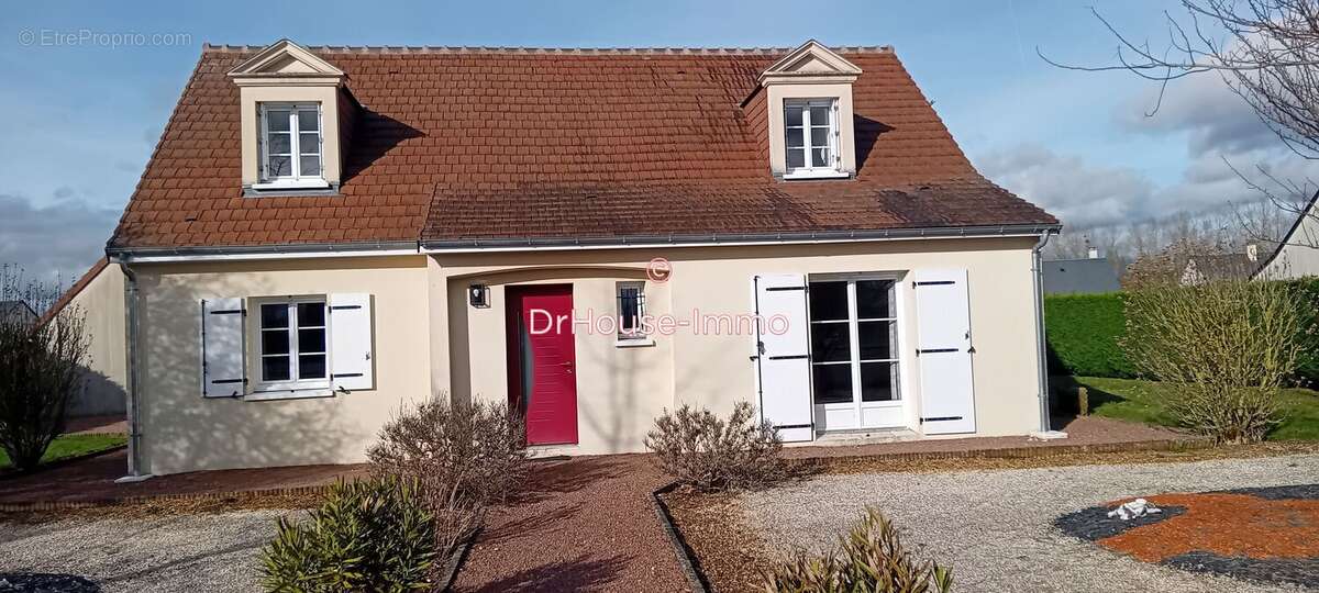 Maison à CLERE-LES-PINS