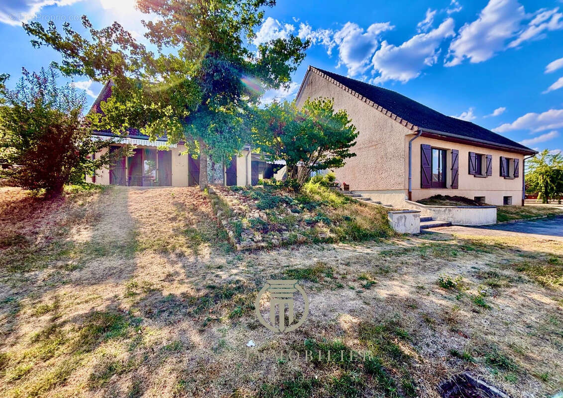 Grande propriété familiale de 357 m2 avec sous-sol de 300 m2 et potentiel de division, à 15 min de Paray-le-Mo - photo 6