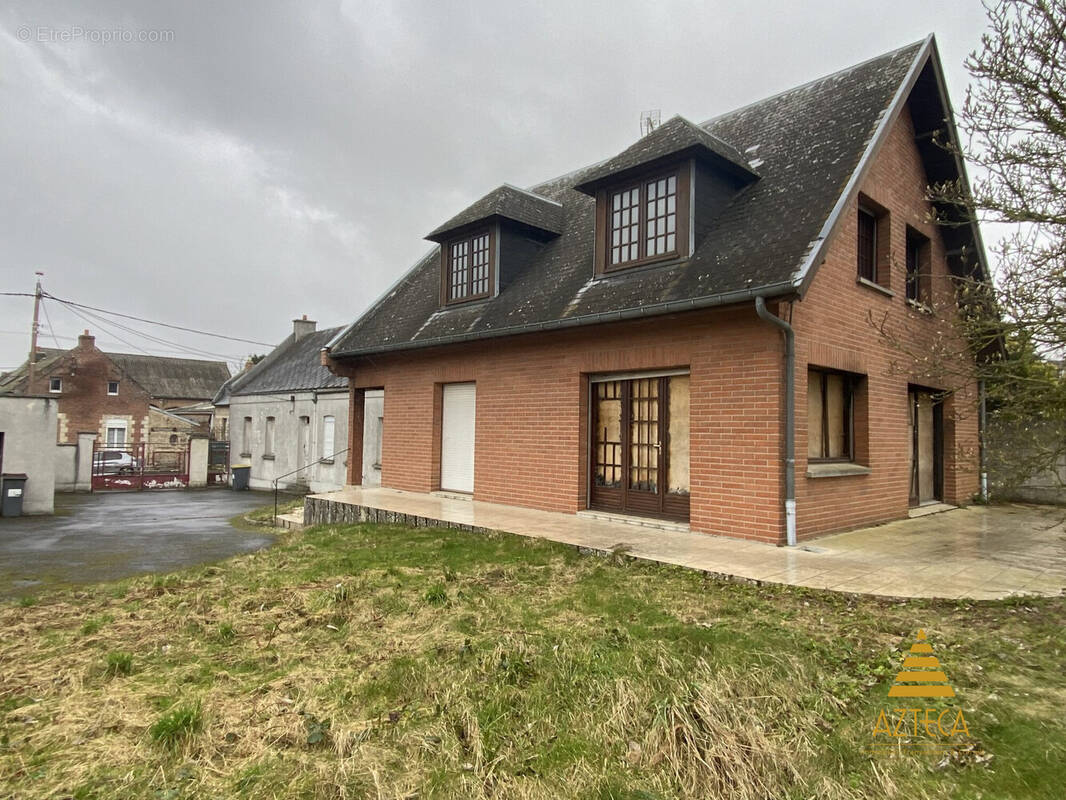 Maison à FONTAINE-AU-PIRE