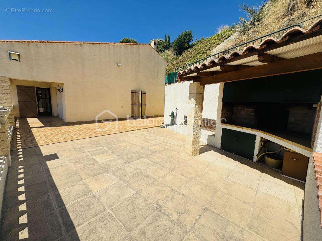 maison de ville spacieuse avec terrasse et parking - photo 12