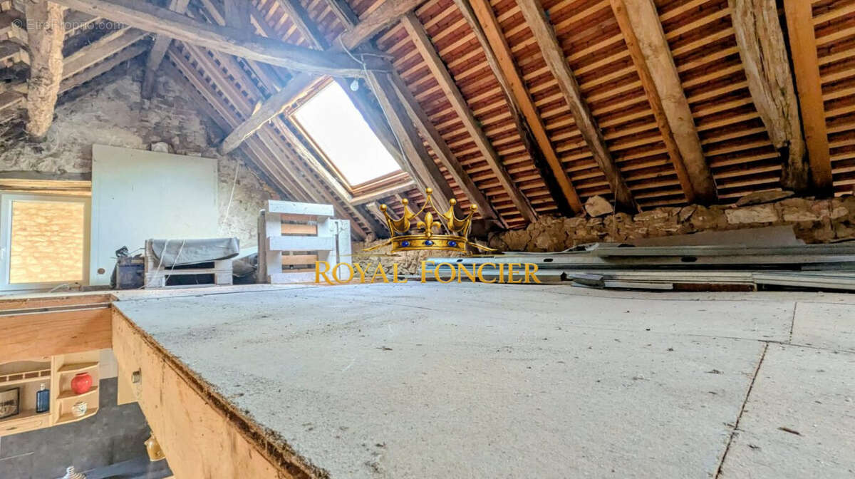 Maison 77 m² à Yzeures-Sur-Creuse  - photo 8