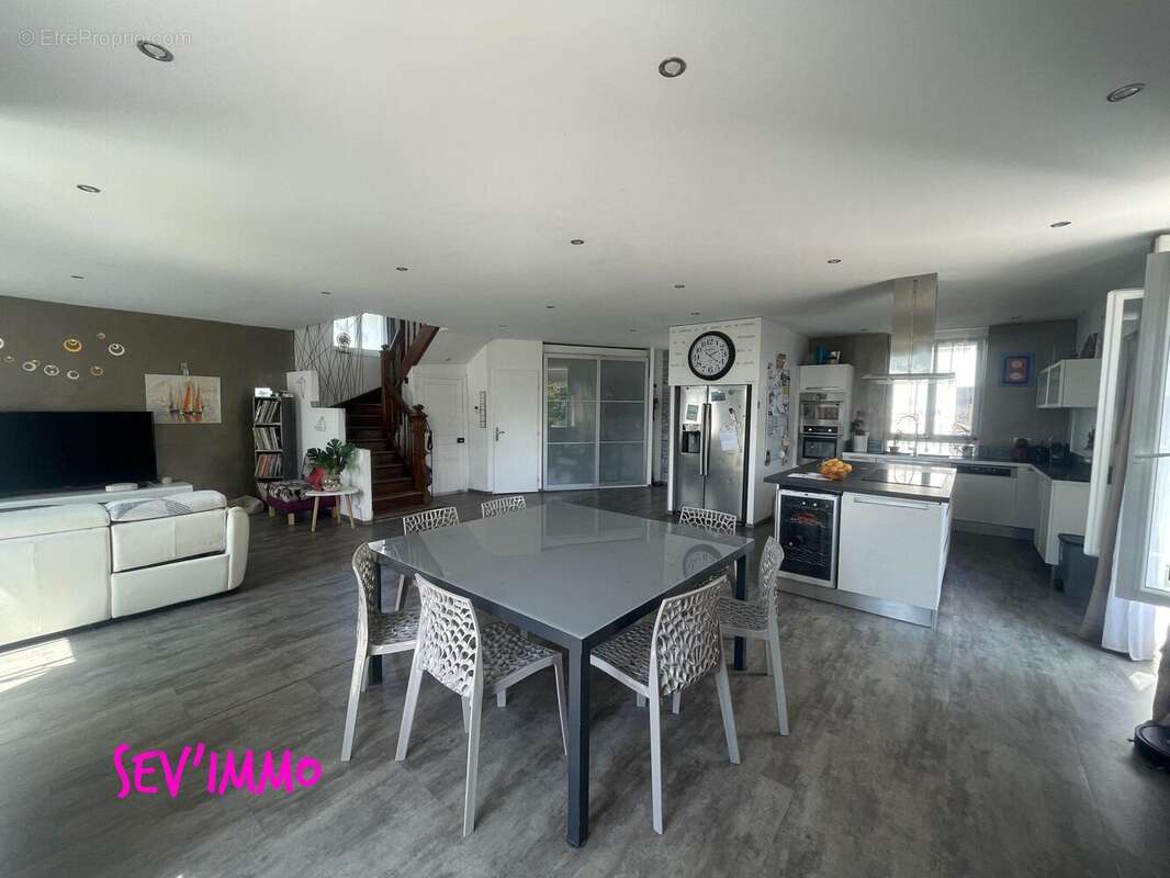 Maison à SAINT-GERMAIN-DES-FOSSES