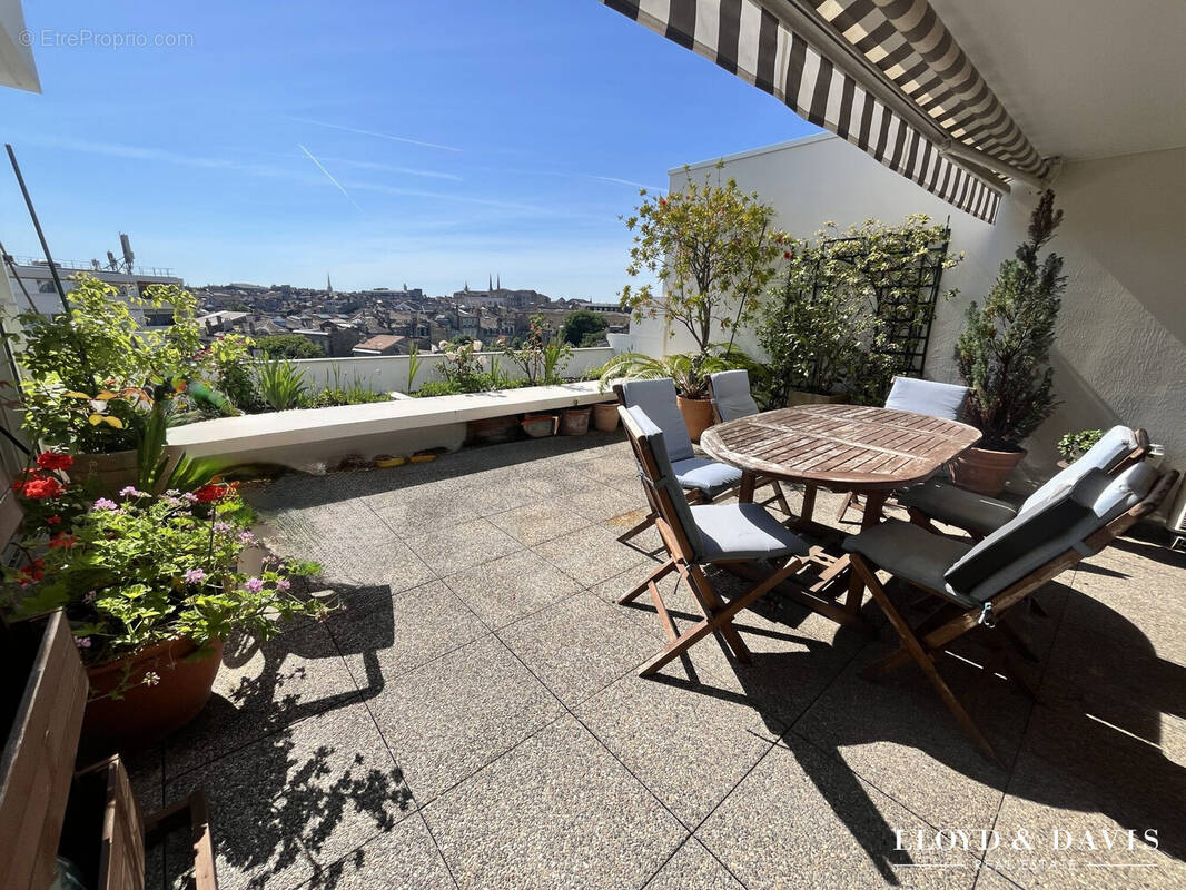 Appartement à BORDEAUX