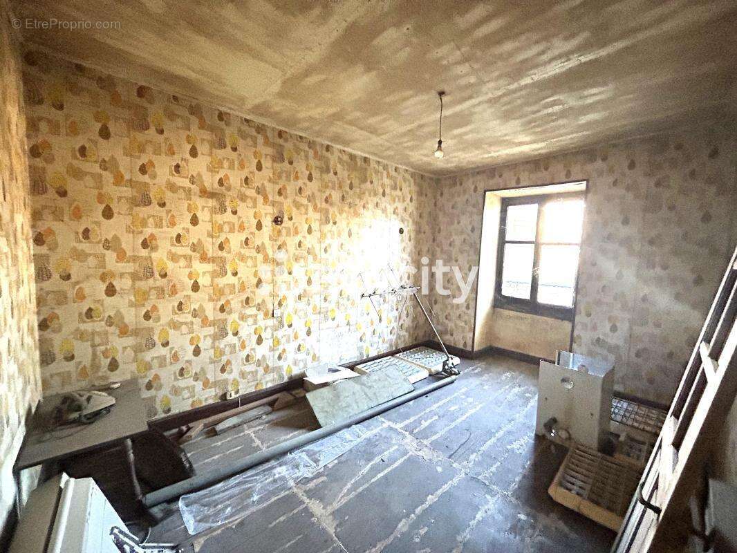 Appartement à SAUZE-VAUSSAIS