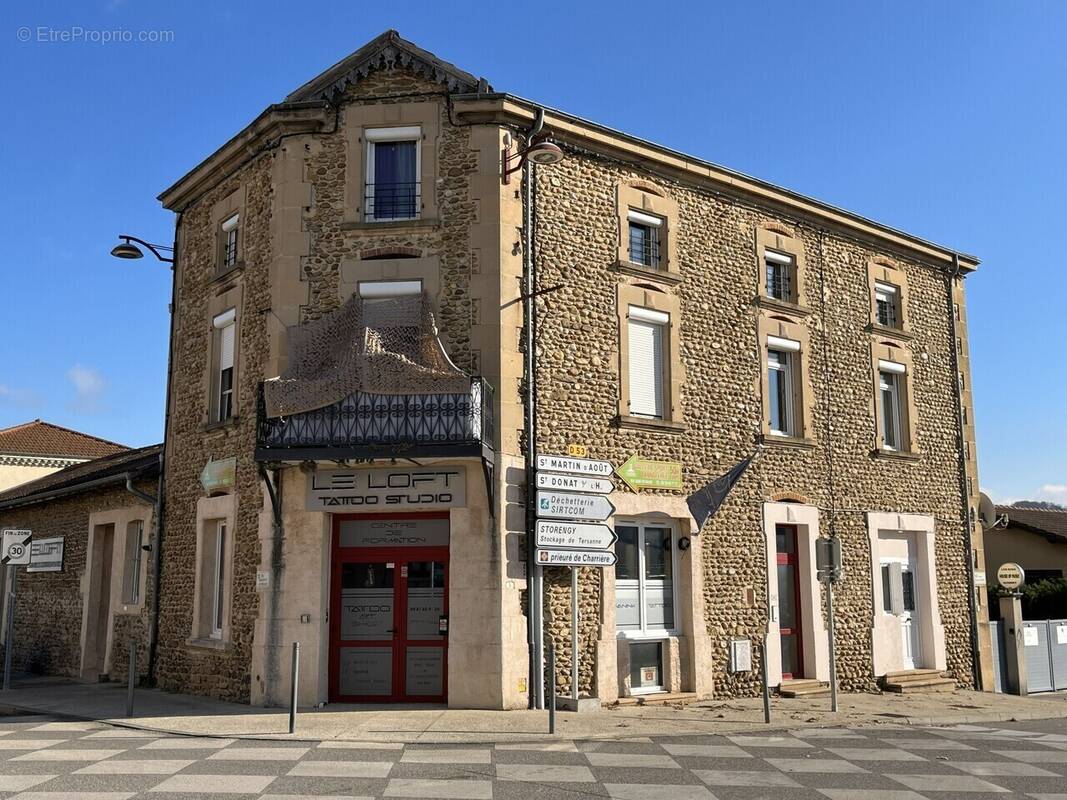 Appartement à CHATEAUNEUF-DE-GALAURE