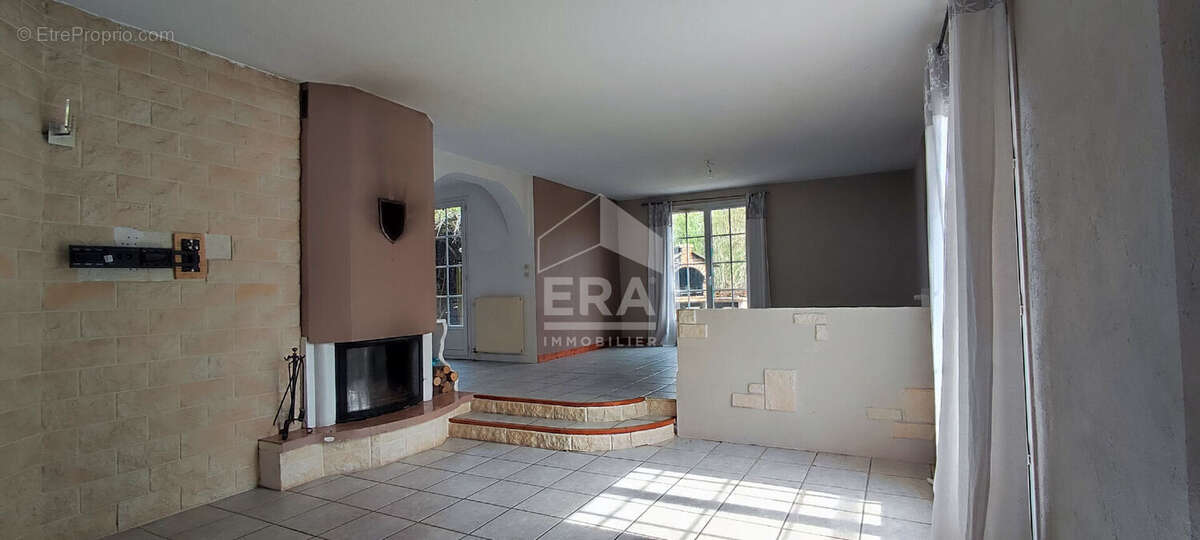 Maison à LE DESCHAUX