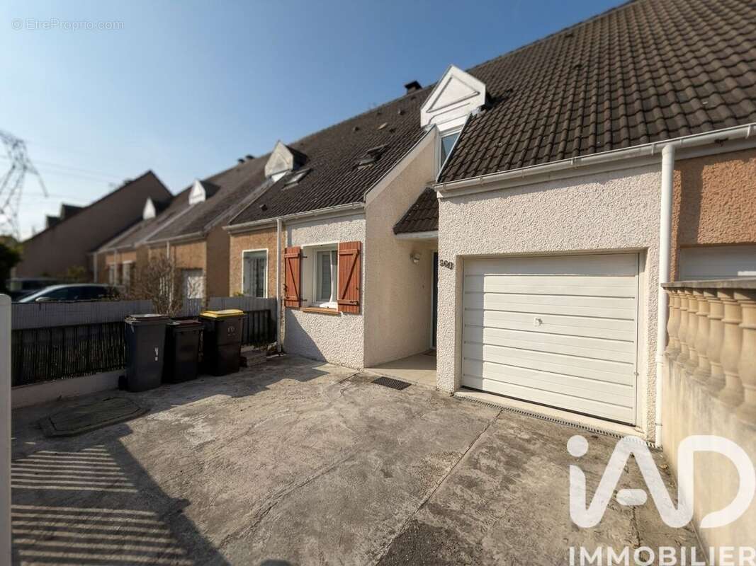 Photo 2 - Maison à LE MEE-SUR-SEINE