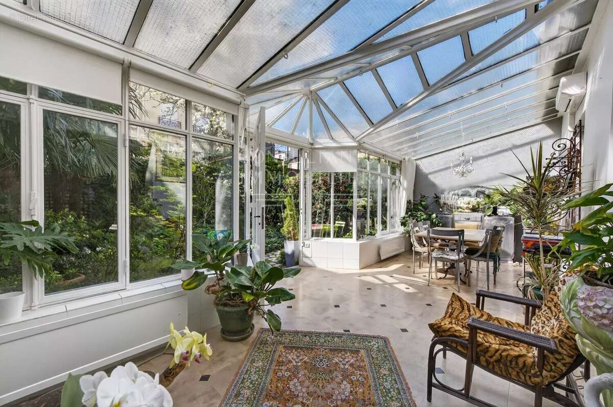 Maison à PARIS-15E