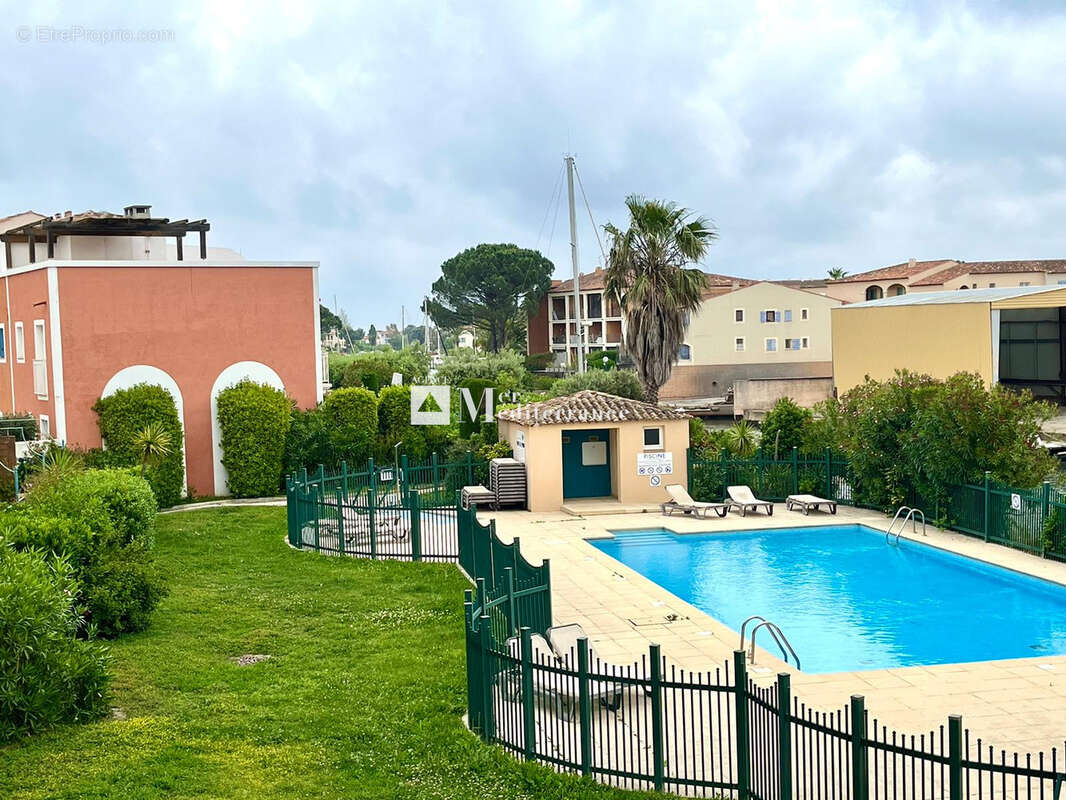 Appartement à GRIMAUD