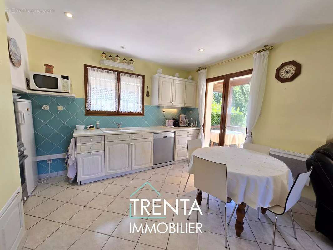 Maison à AIGUEBELETTE-LE-LAC