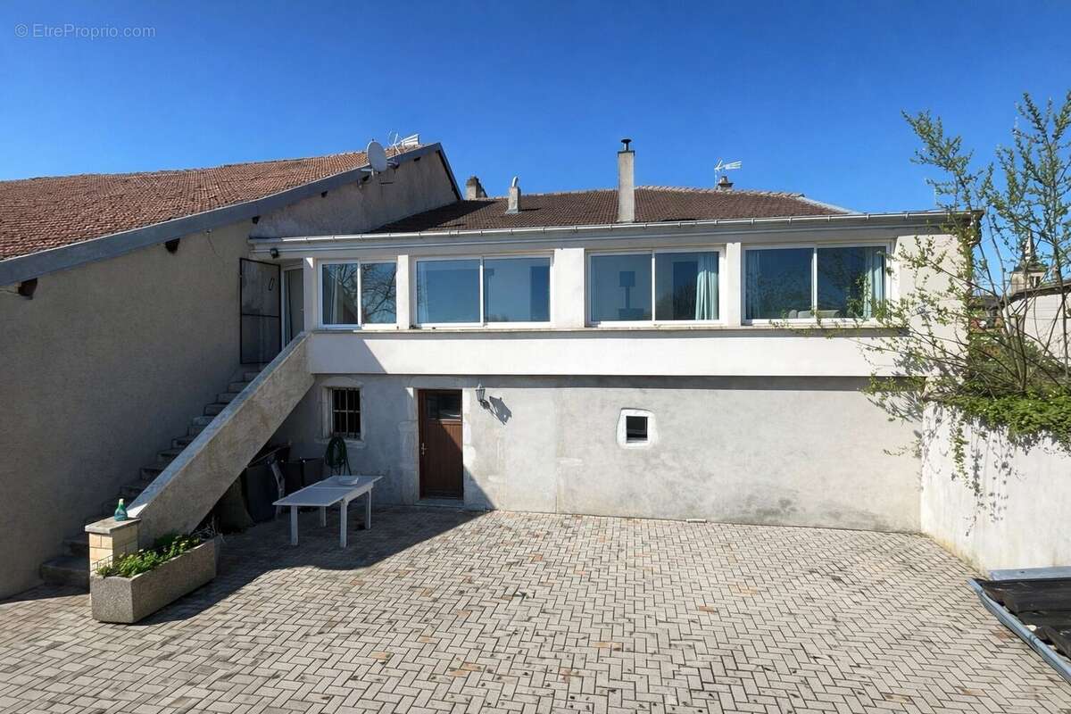 Appartement à SOLGNE