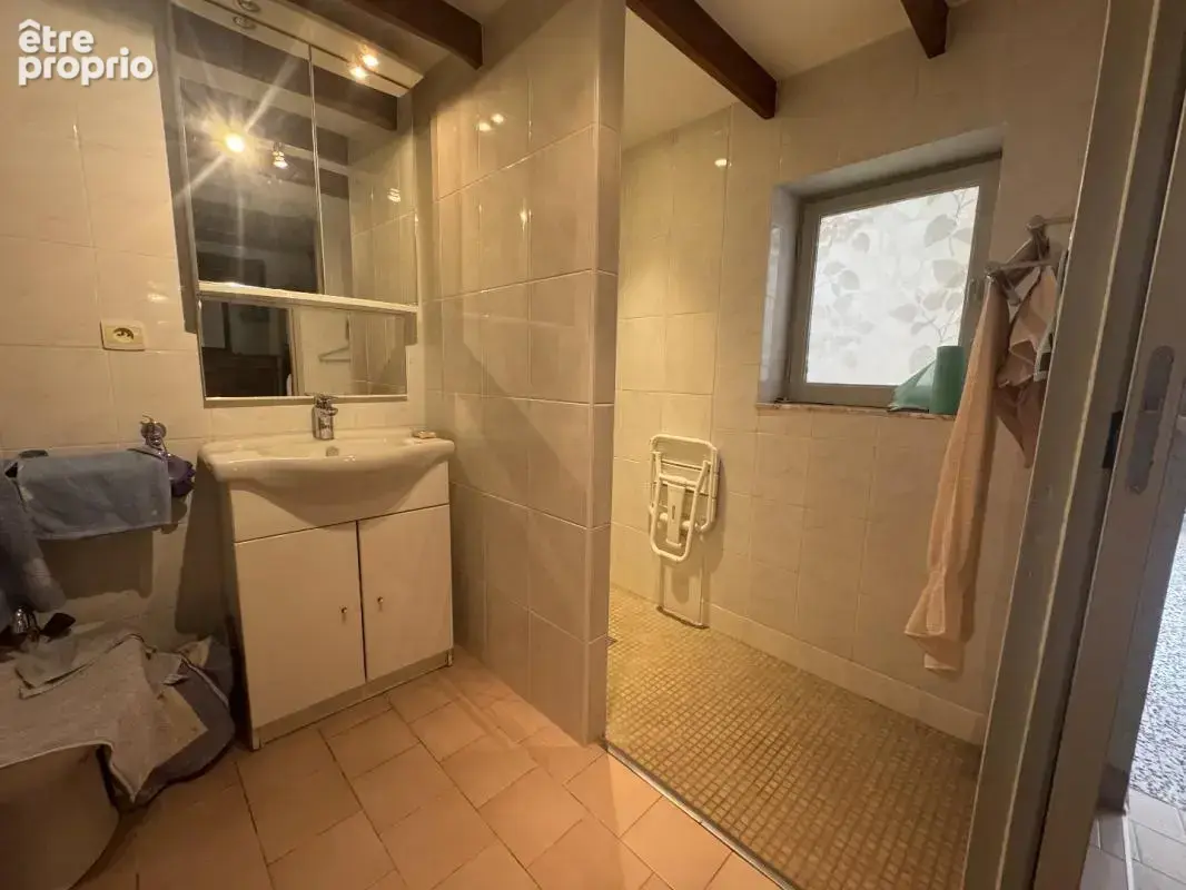 Maison 10 pièces 205 m² à vendre à Saint-Savin (86310) - photo 6