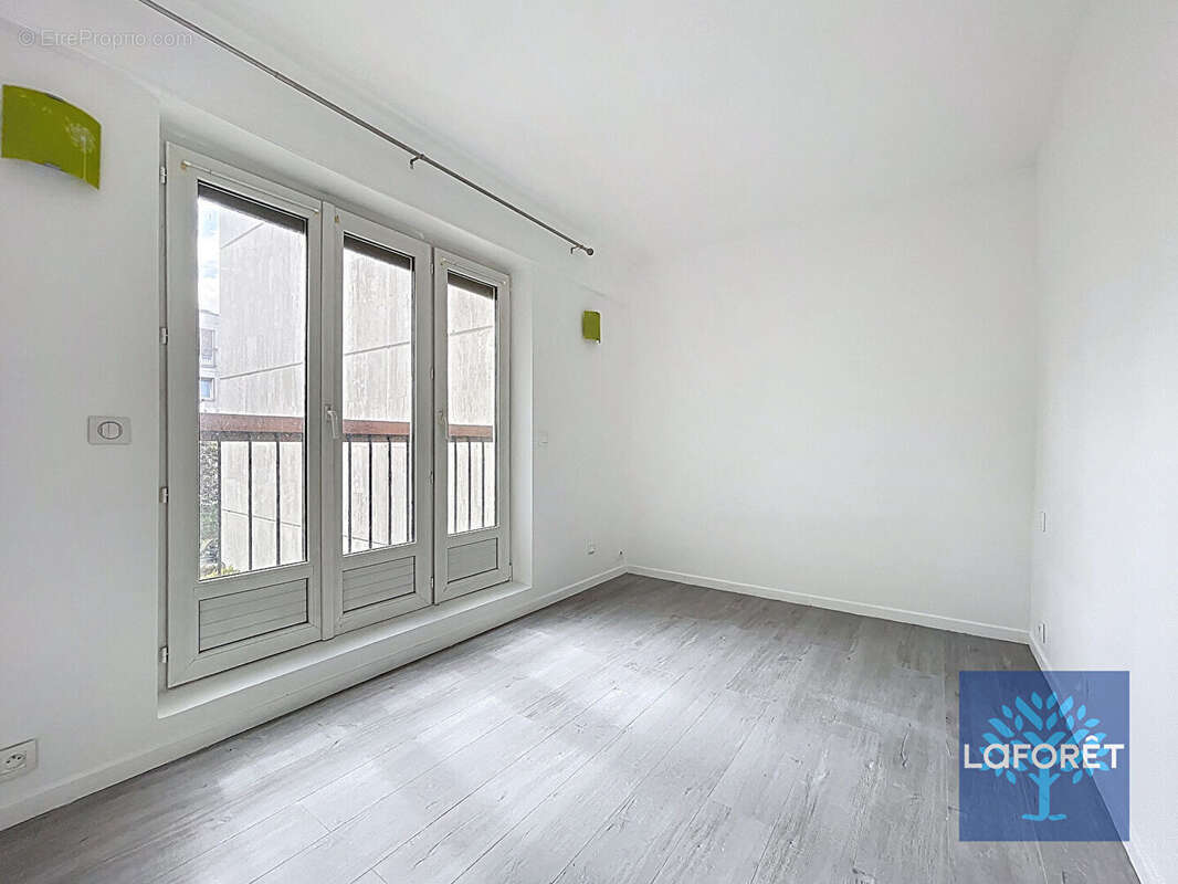 Appartement à CHILLY-MAZARIN