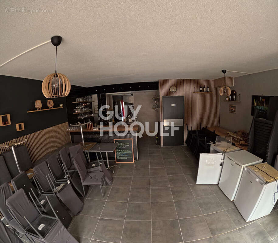 Commerce à SAINTE-MARIE