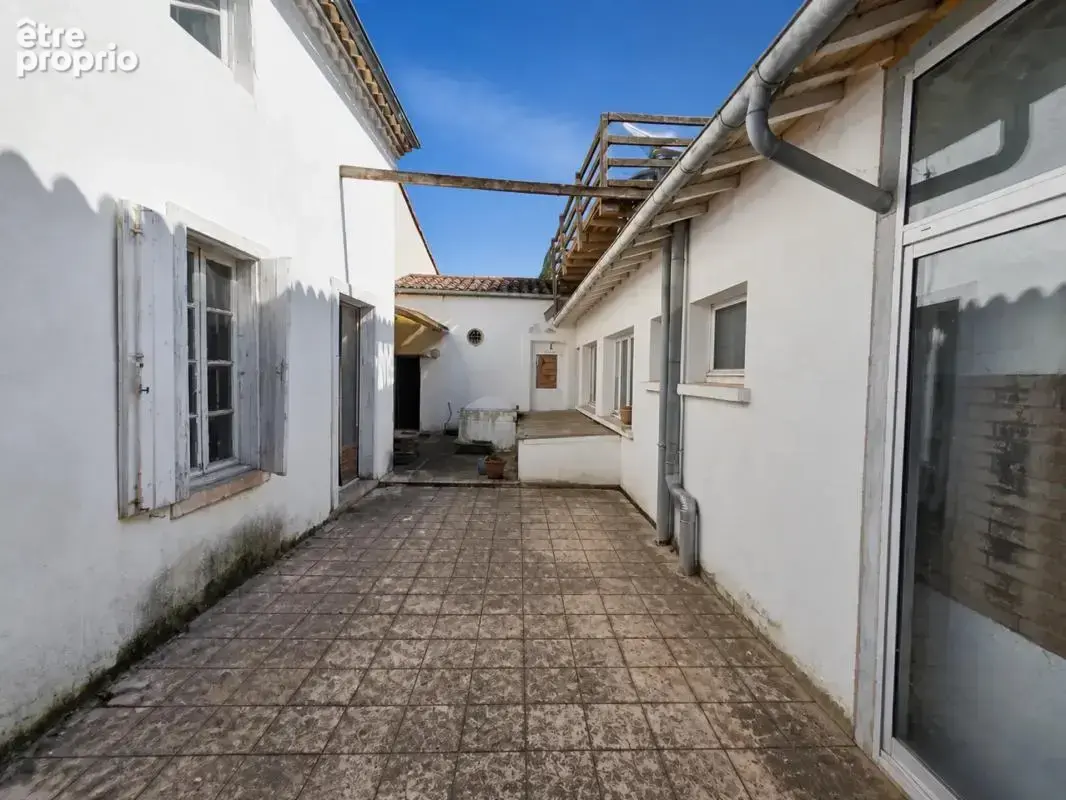 Immeuble de 20 pièces de 600 m² situé à Revel - photo 12