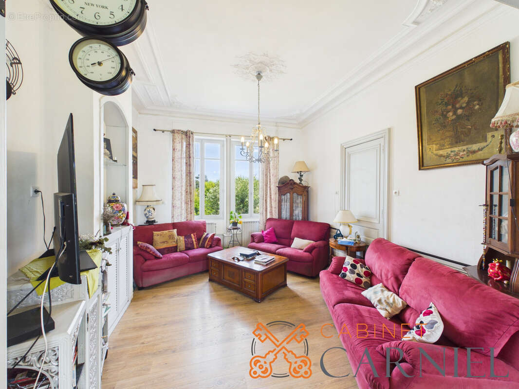 Maison à HOUEILLES