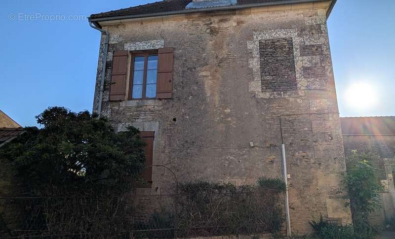 Maison à COUTARNOUX