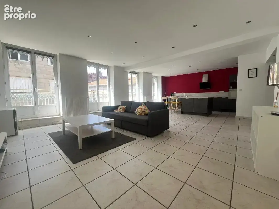 Appartement de 4 pièces de 107 m² à Saint-Étienne - photo 3