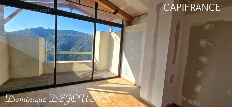 Maison à SAINT-MAURICE-EN-CHALENCON