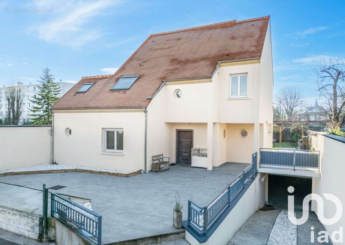 Photo 6 - Maison à SAINT-MAUR-DES-FOSSES