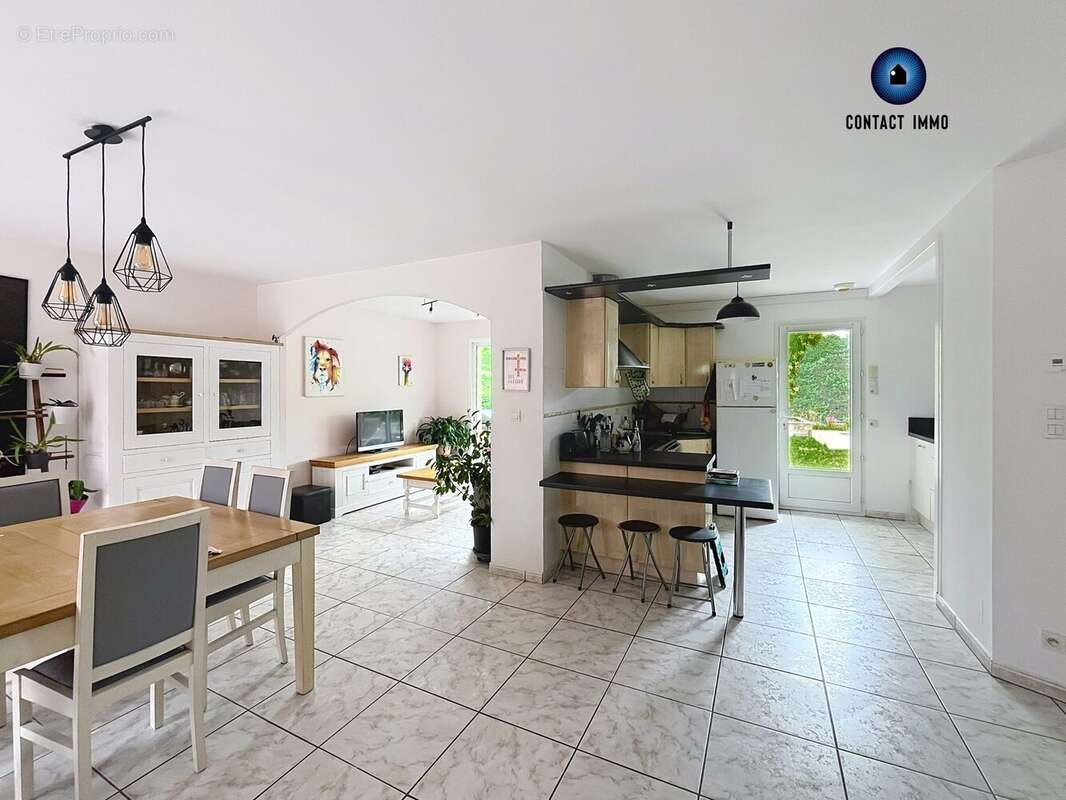 Maison à SAINT-VIANCE