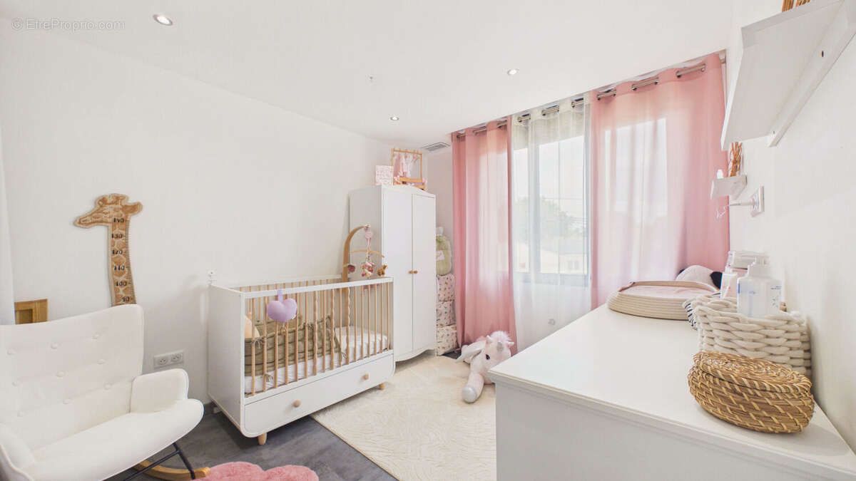 Maison entièrement rénovée de 140 m² au calme sans vis à vis - photo 10