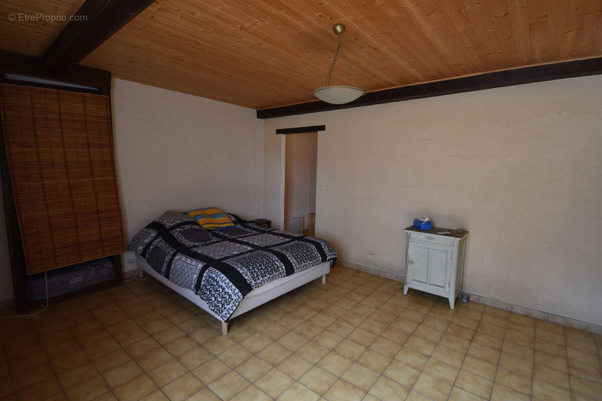 Maison à CHAMPROND-EN-GATINE