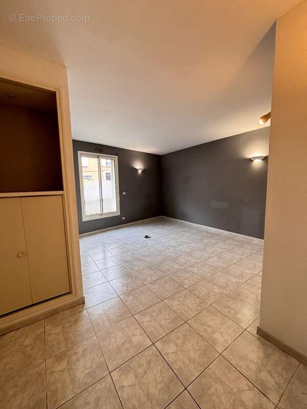 Commerce à DRAGUIGNAN