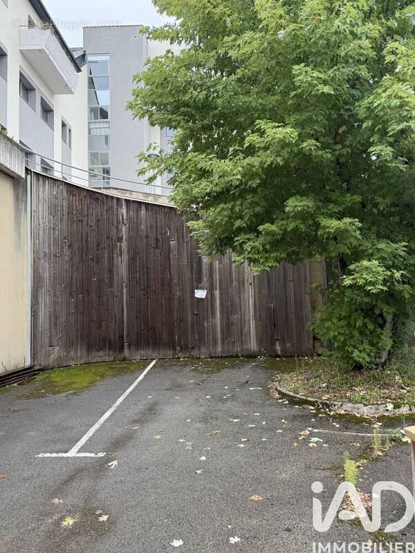 Photo 1 - Parking à RODEZ