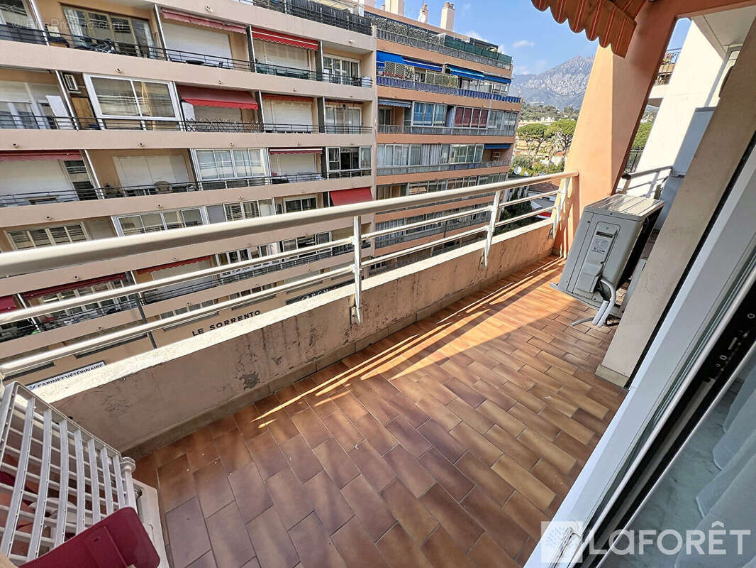 Appartement à ROQUEBRUNE-CAP-MARTIN