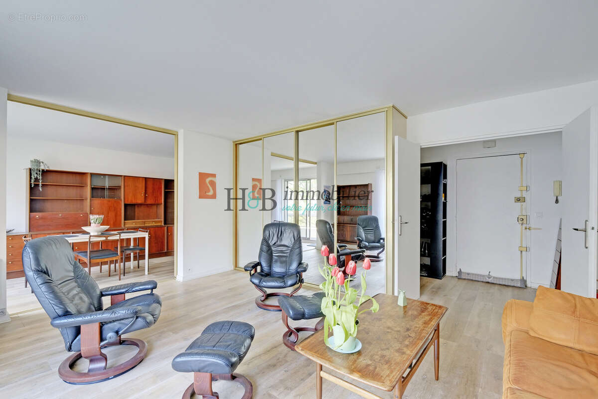 Appartement à PARIS-11E