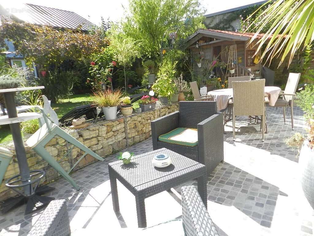 Centre ville, maison entierement restauree avec garage, jardin et jacuzzi. - photo 26