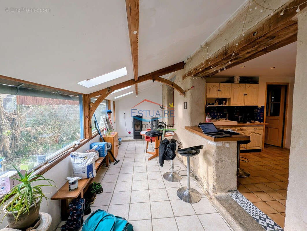 Maison 135 m² à Saffre  - photo 2