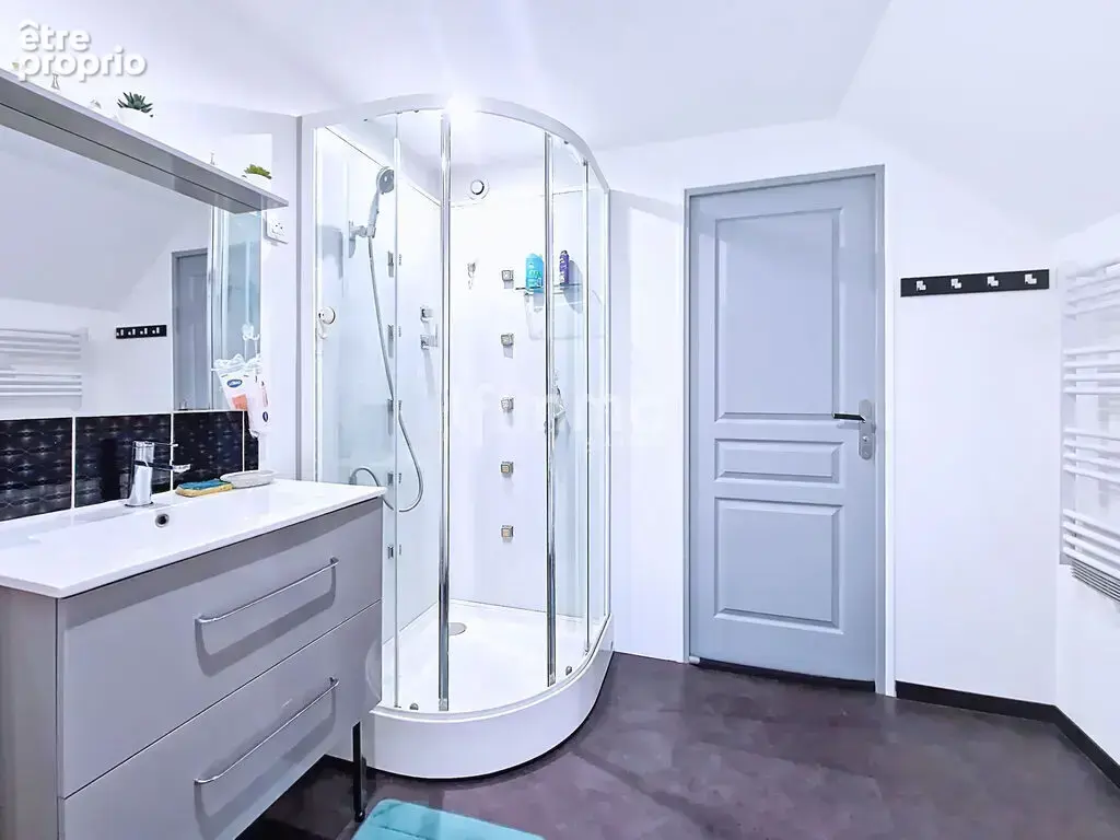 Maison, 6 pièces de 145 m² à Ploéven 29550 - photo 17