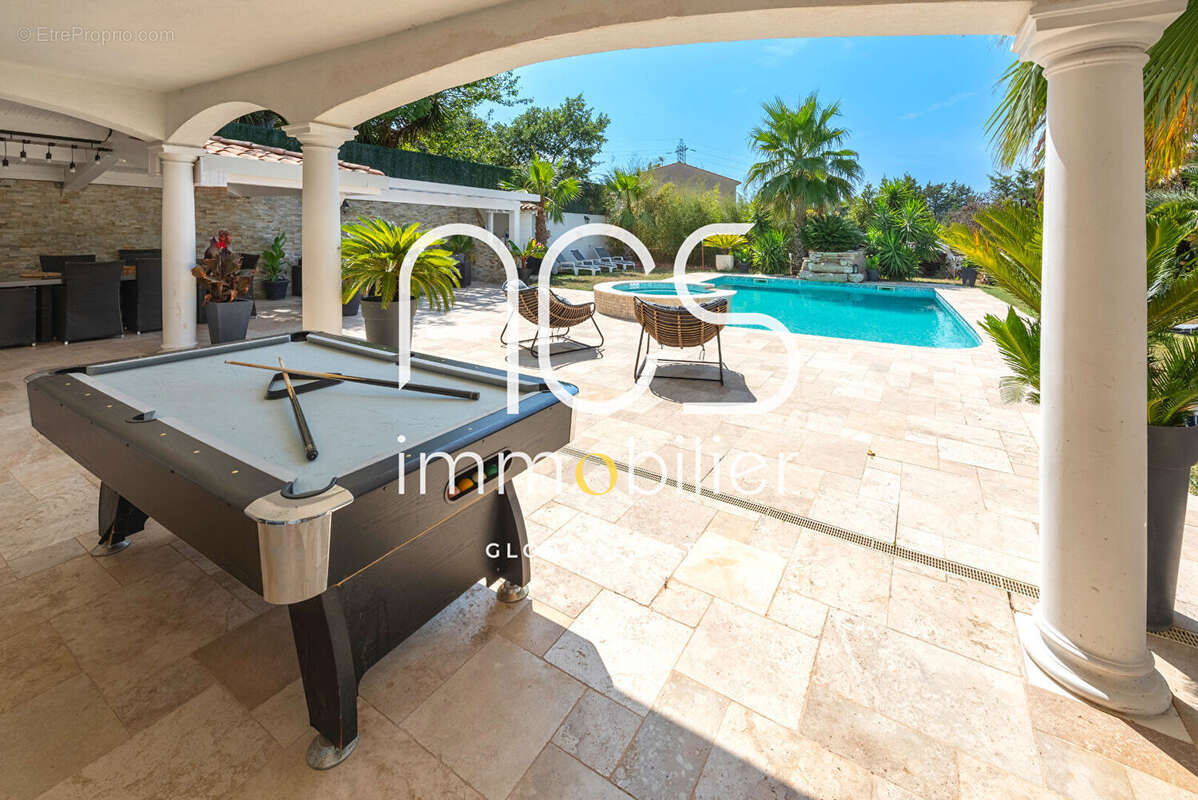 Fréjus - Villa à vendre 172 m², 4 chambres avec piscine & jacuzzi, domaine privé sécurisé - photo 8