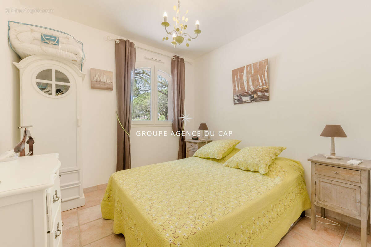 Valescure proche commerces et golfs villa 5 pieces avec piscine - photo 16