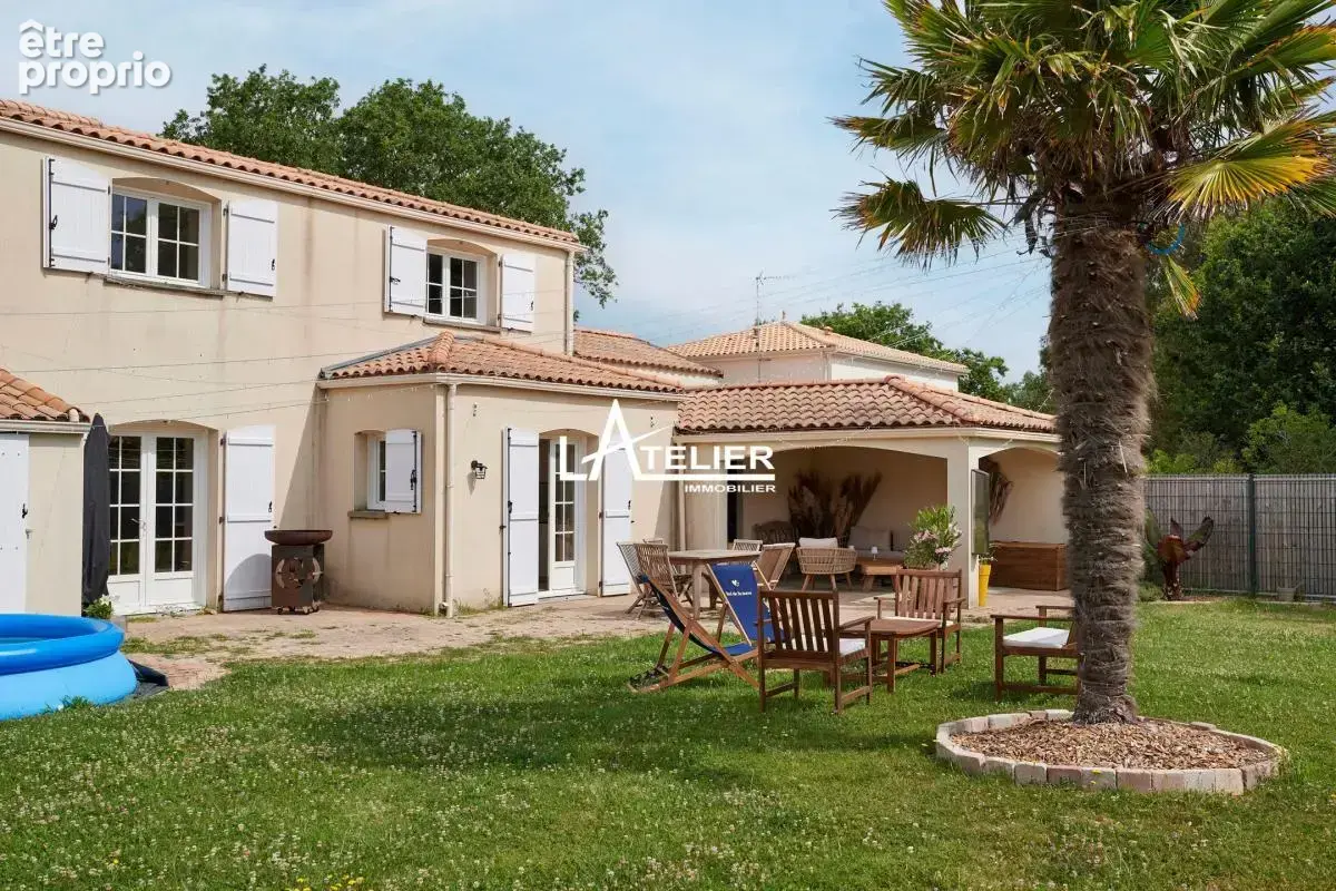 Maison rénovée de 150 m² – 5 chambres – terrain 950 m² - photo 2
