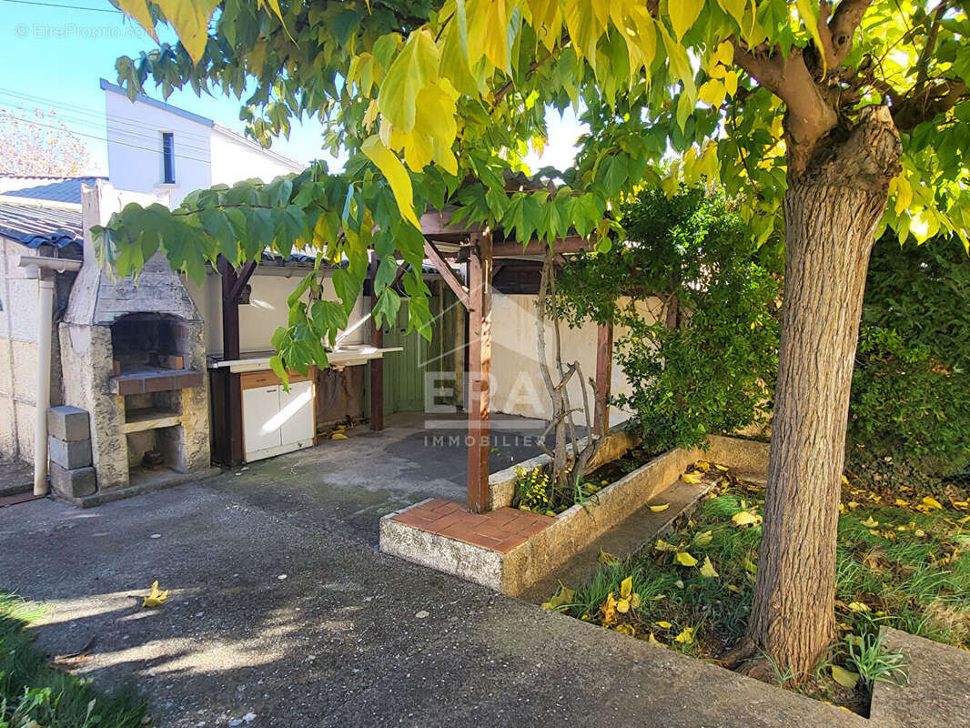 Maison à CHATEAU-ARNOUX-SAINT-AUBAN