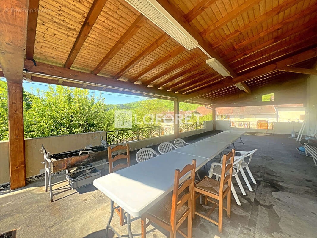 Maison à MARIGNA-SUR-VALOUSE