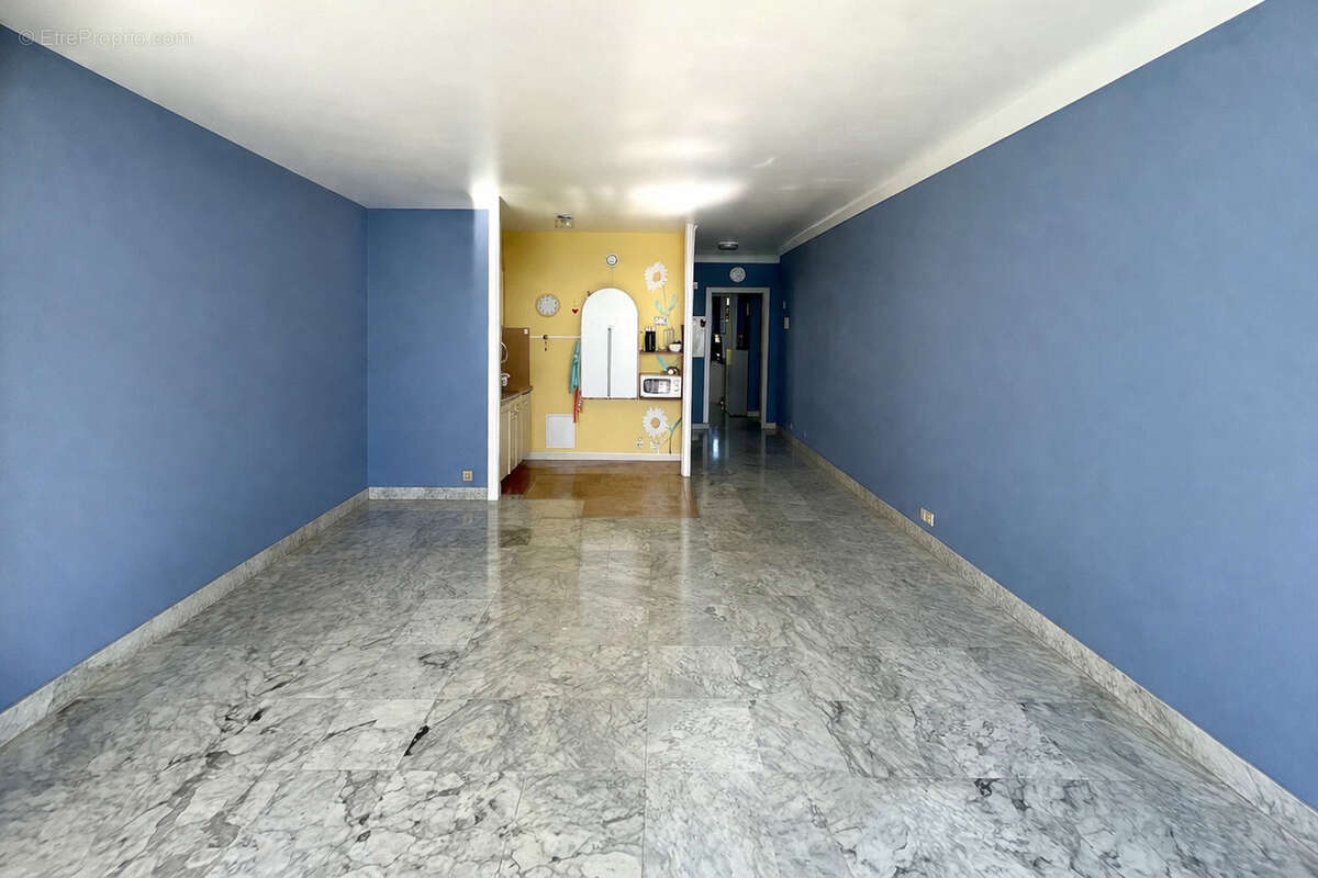 Appartement à ROQUEBRUNE-CAP-MARTIN