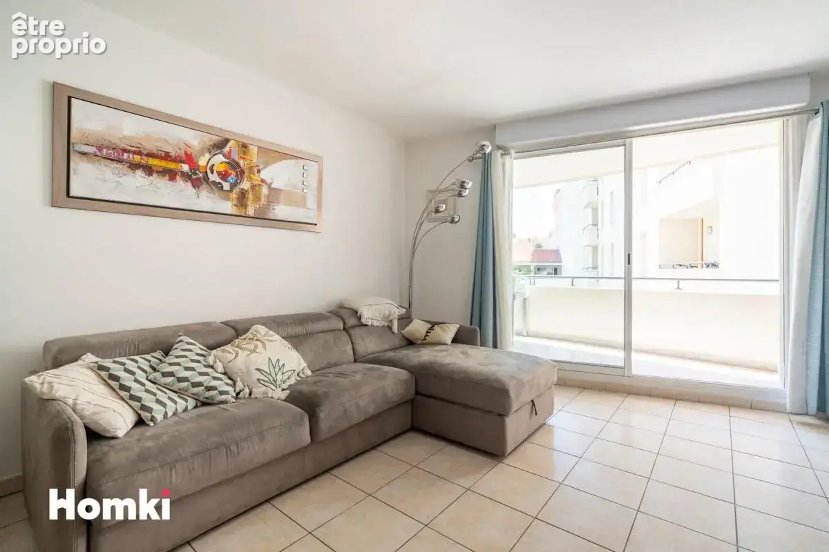 Appartement T3 de 75 m² à Marseille 13008, Rue du Commandant Rolland - photo 5