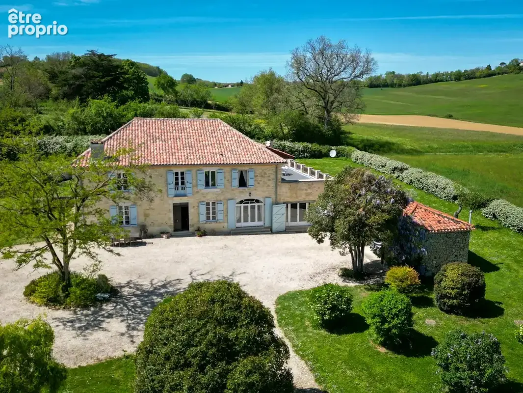 Magnifique propriété en pierre, restaurée, avec 4 hectares de terrain, à proximités de Condom et Lectoure - photo 3