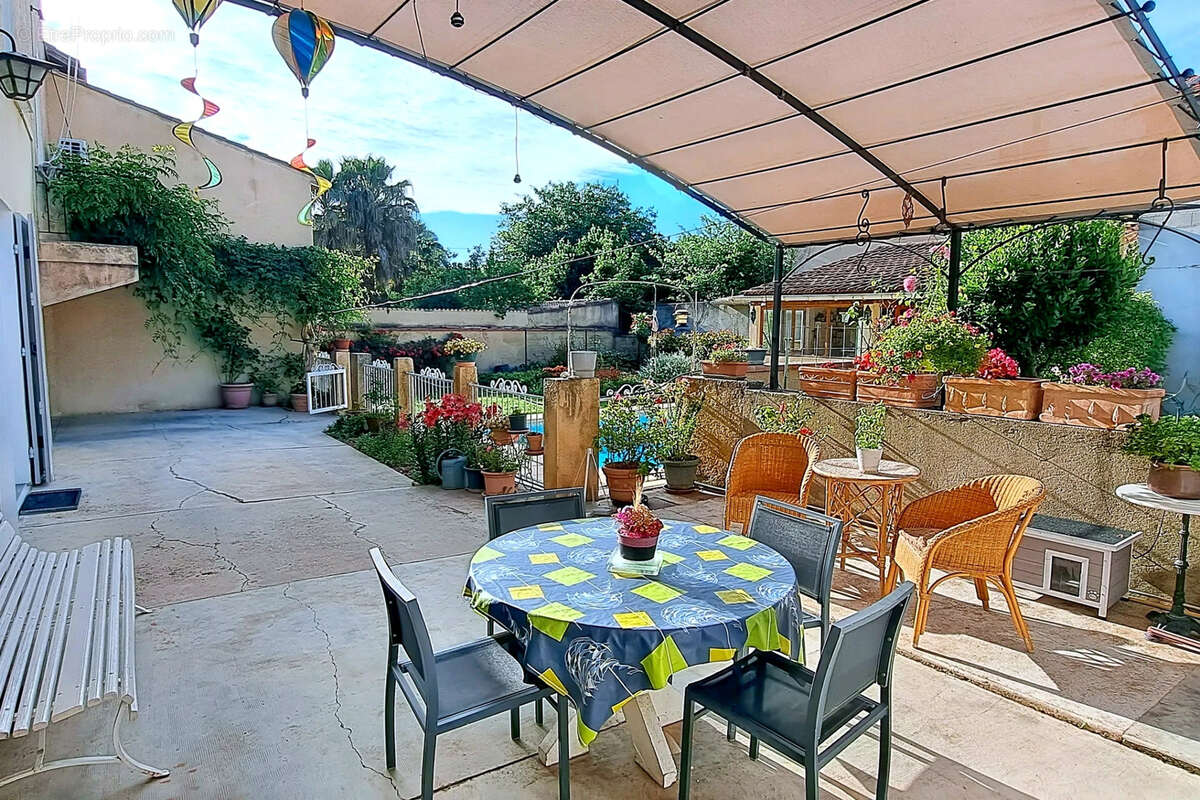 Maison à SORGUES