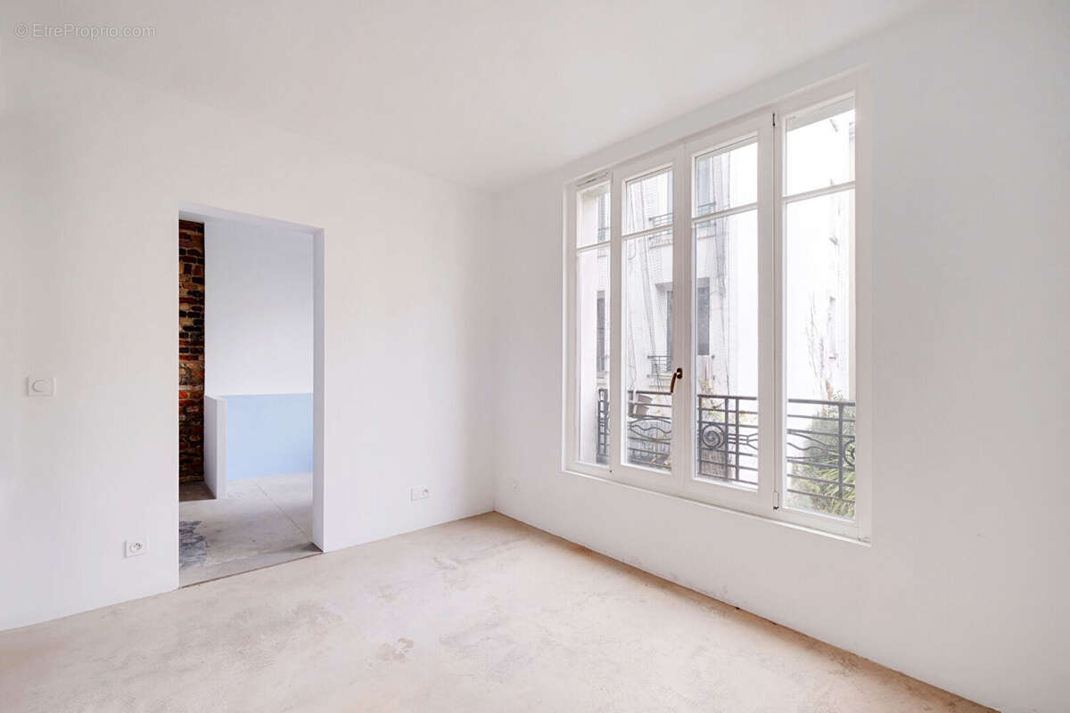 Appartement à PARIS-18E