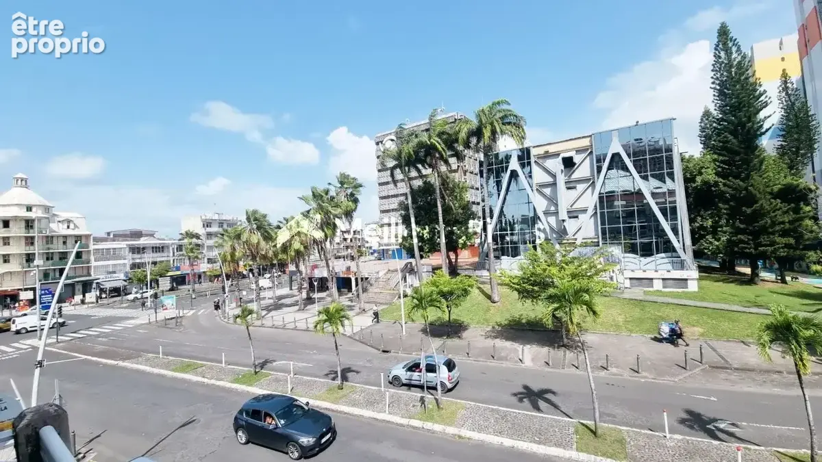 Commerce à POINTE-A-PITRE