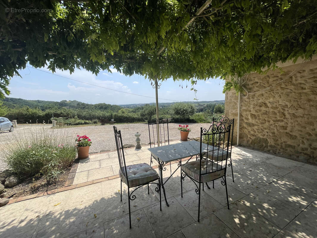 Maison Restaurée avec Goût, Gîte Indépendant, Piscine et Vue sur les Montagnes - photo 14
